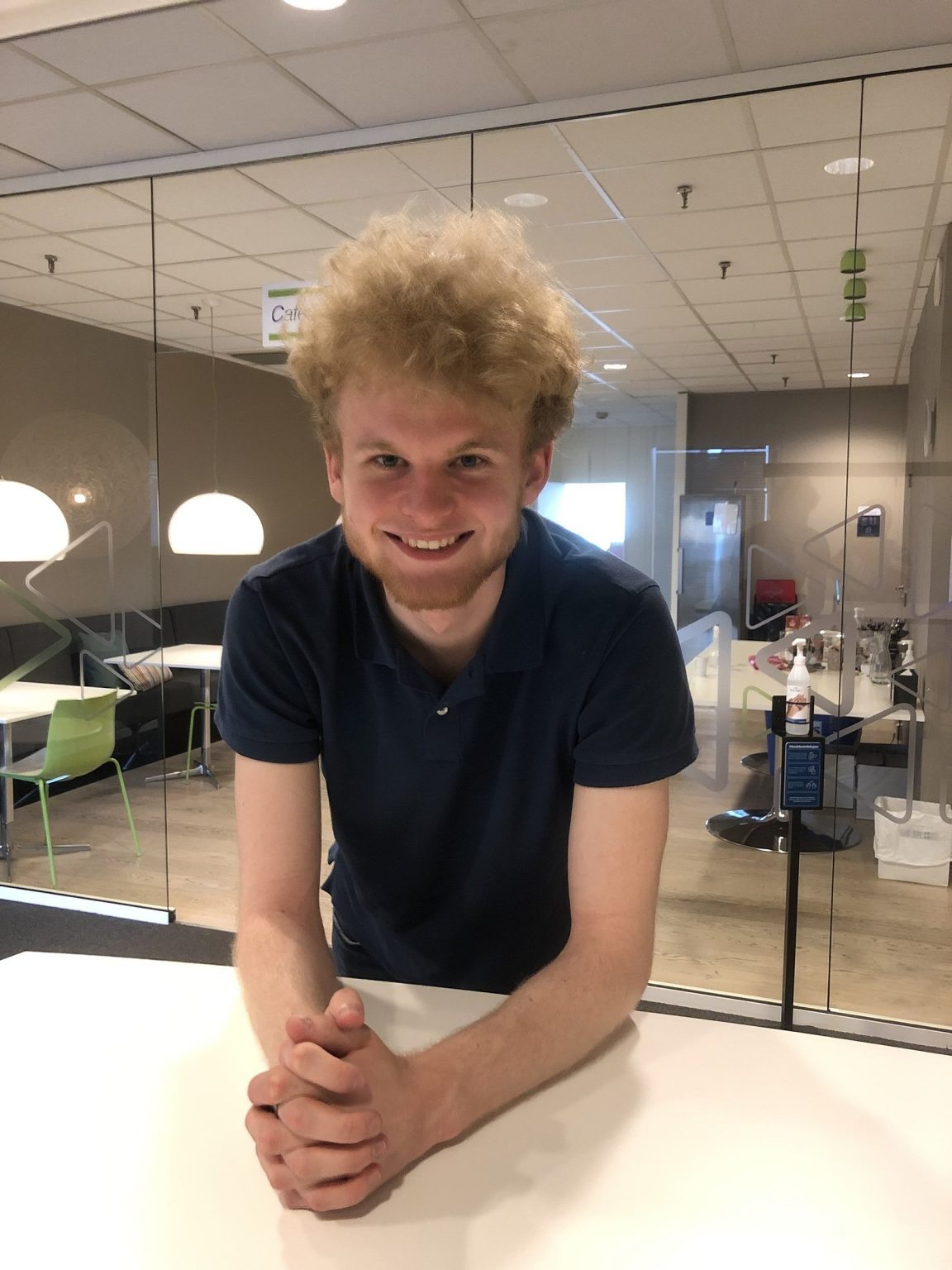 Fornøyd Rikart etter fullført fagprøve i IKT